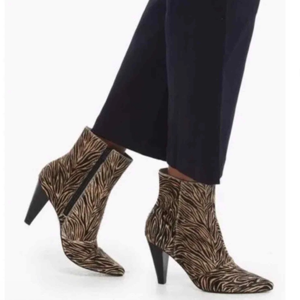 Able Tinsley Tiger Boots Size 7 M Calf Hair Heeled Animal Print Heeled Point Toe